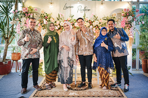 329//ZNH Photo Video engagement